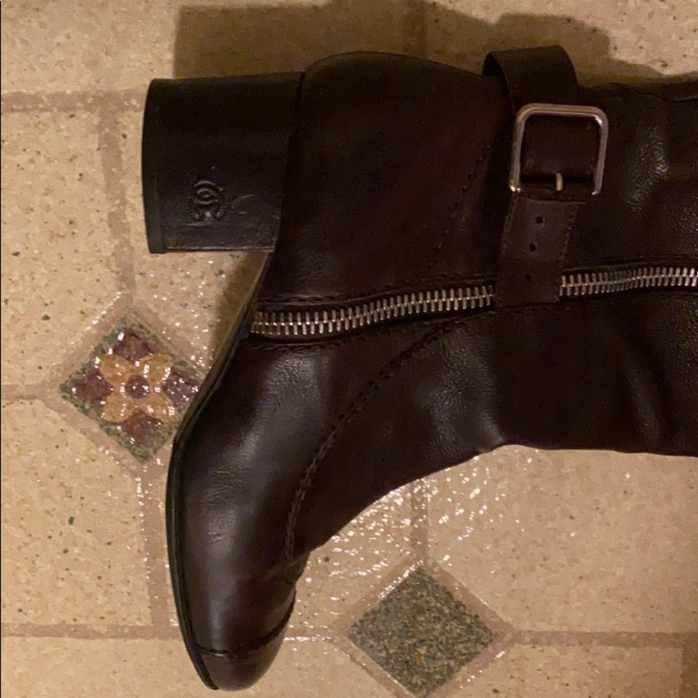 Brown leather Chanel boots!